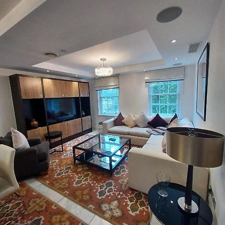 Buckingham Palace Residences By Aeria Apartments London Exterior photo