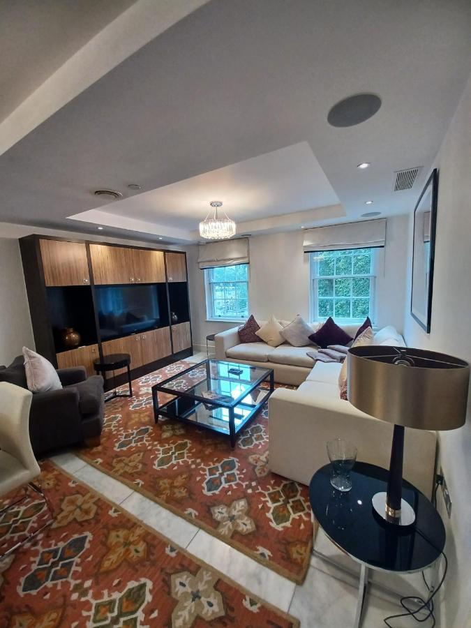 Buckingham Palace Residences By Aeria Apartments London Exterior photo